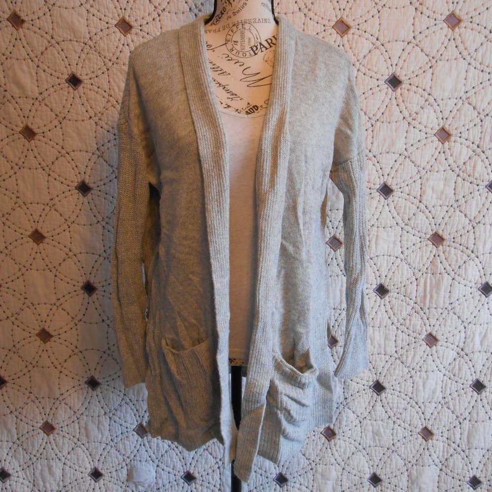 LIKE NEW LOFT Wool Grey Long Sleeve Cardigan M